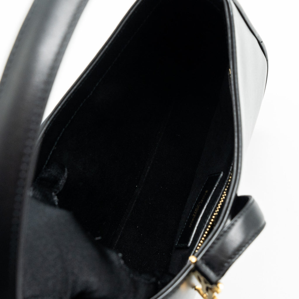 saint-laurent-ysl-le-5-a-7-hobo-bag-smooth-calfskin-black-ghw