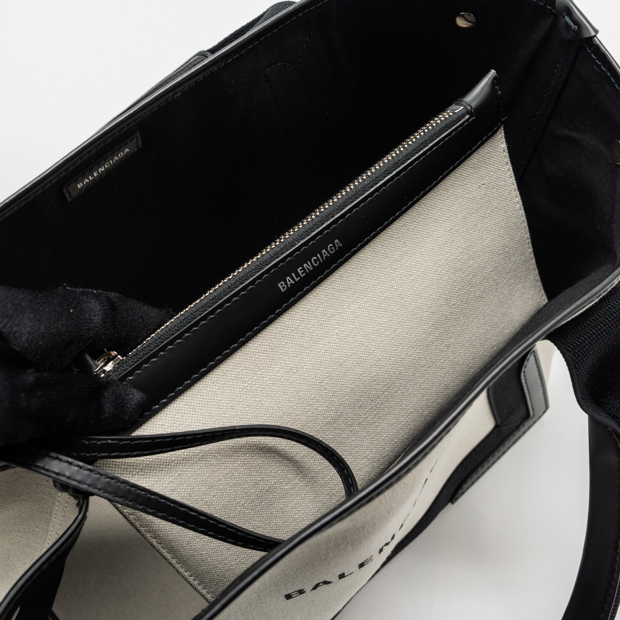 balenciaga-cabas-tote-bag-canvas-calfskin-beige-black-shw