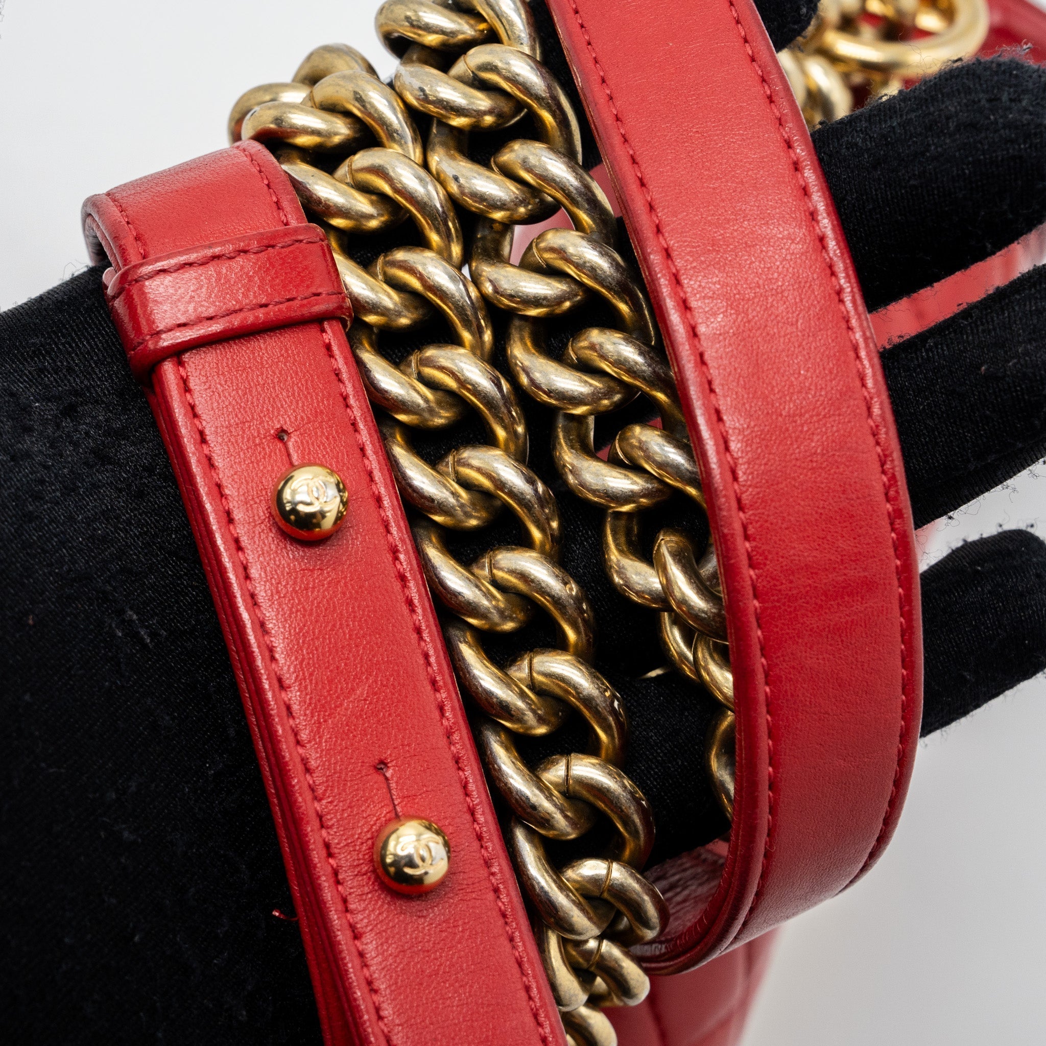 chanel-medium-boy-bag-red-brushed-ghw