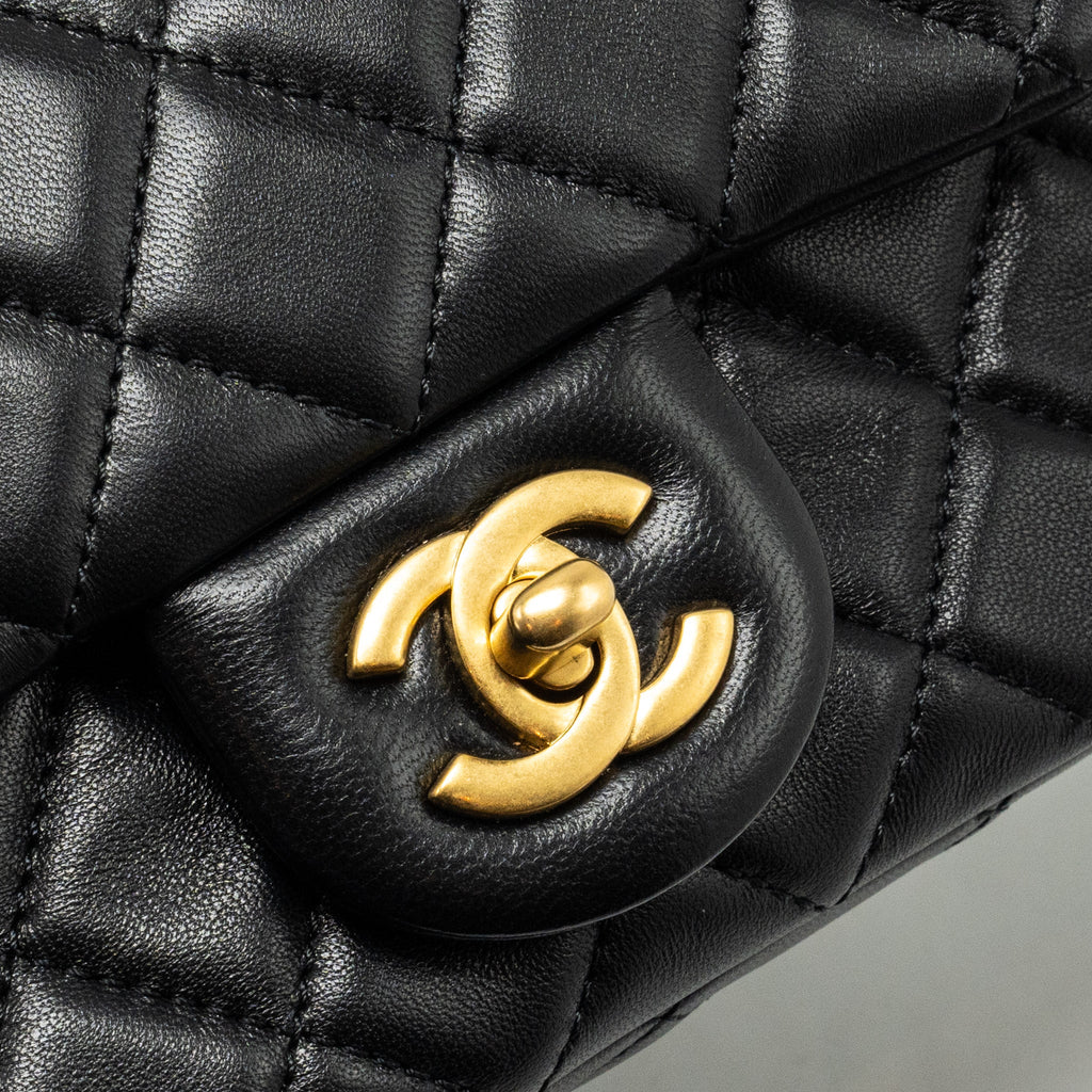 chanel-pearl-crush-mini-square-flap-bag-lambskin-black-ghwmicrochip-1