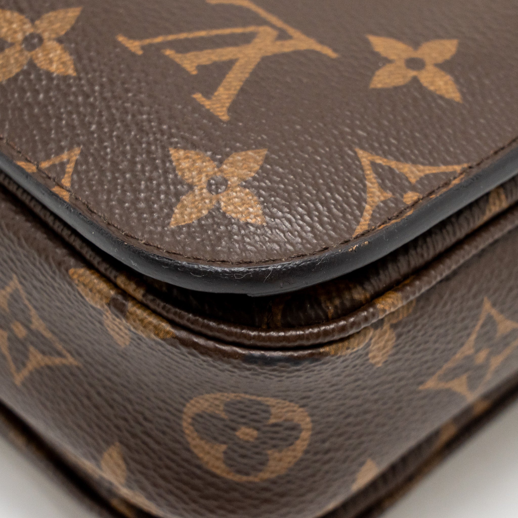 louis-vuitton-pochette-metis-monogram-canvas-ghw-copy