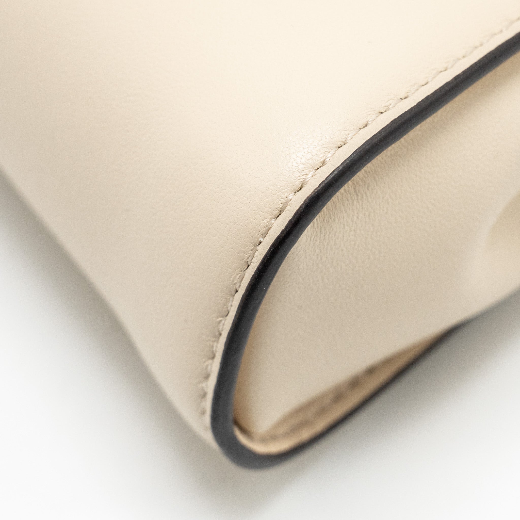 fendi-nano-peekaboo-lambskin-white-ghw