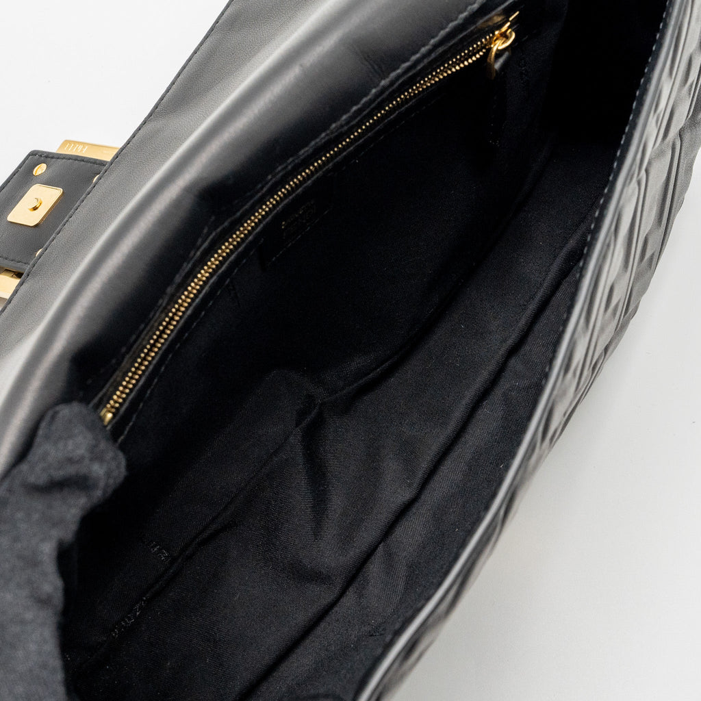 fendi-large-baguette-bag-nappa-black-ghw