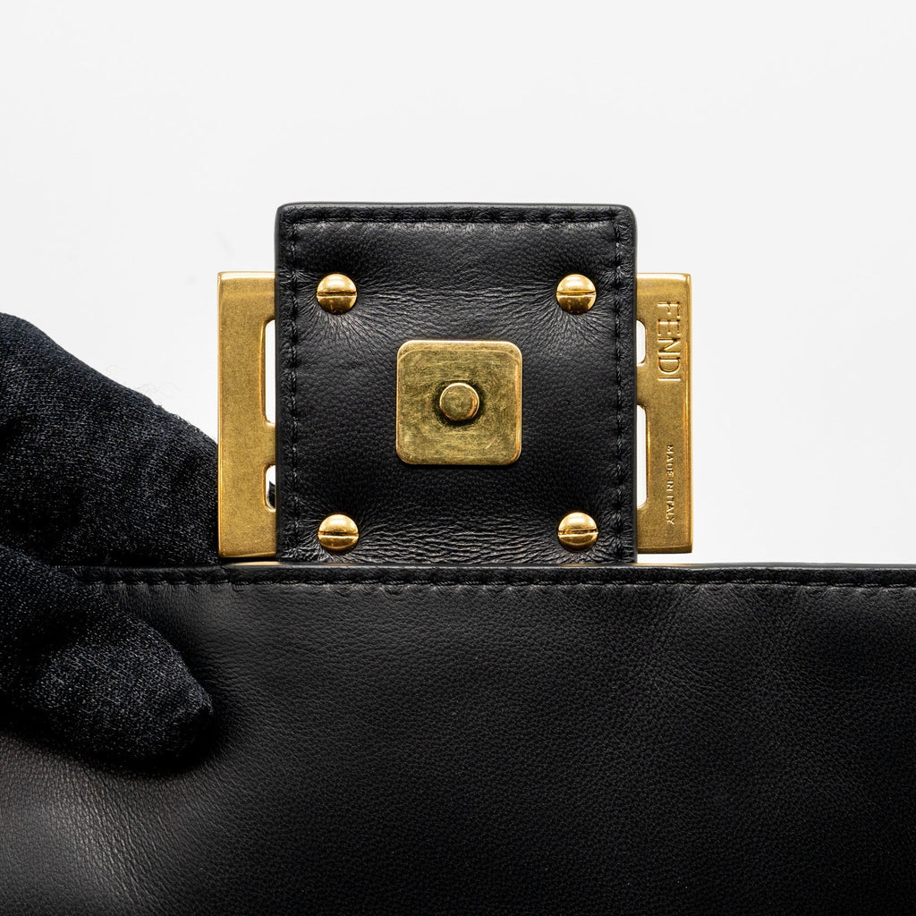 fendi-large-baguette-bag-nappa-black-ghw