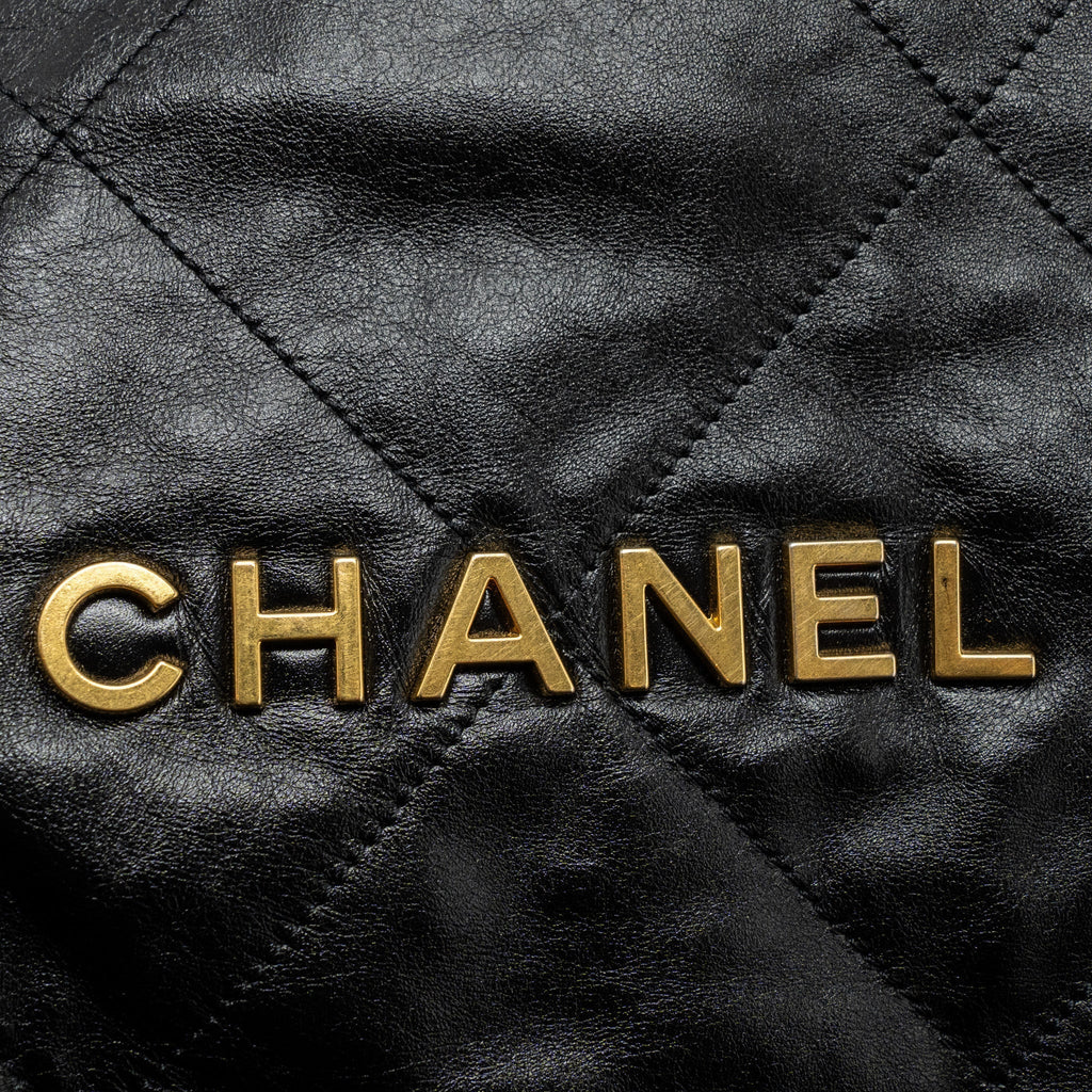 chanel-medium-22-bag-shiny-calfskin-black-brushed-ghwmicrochip