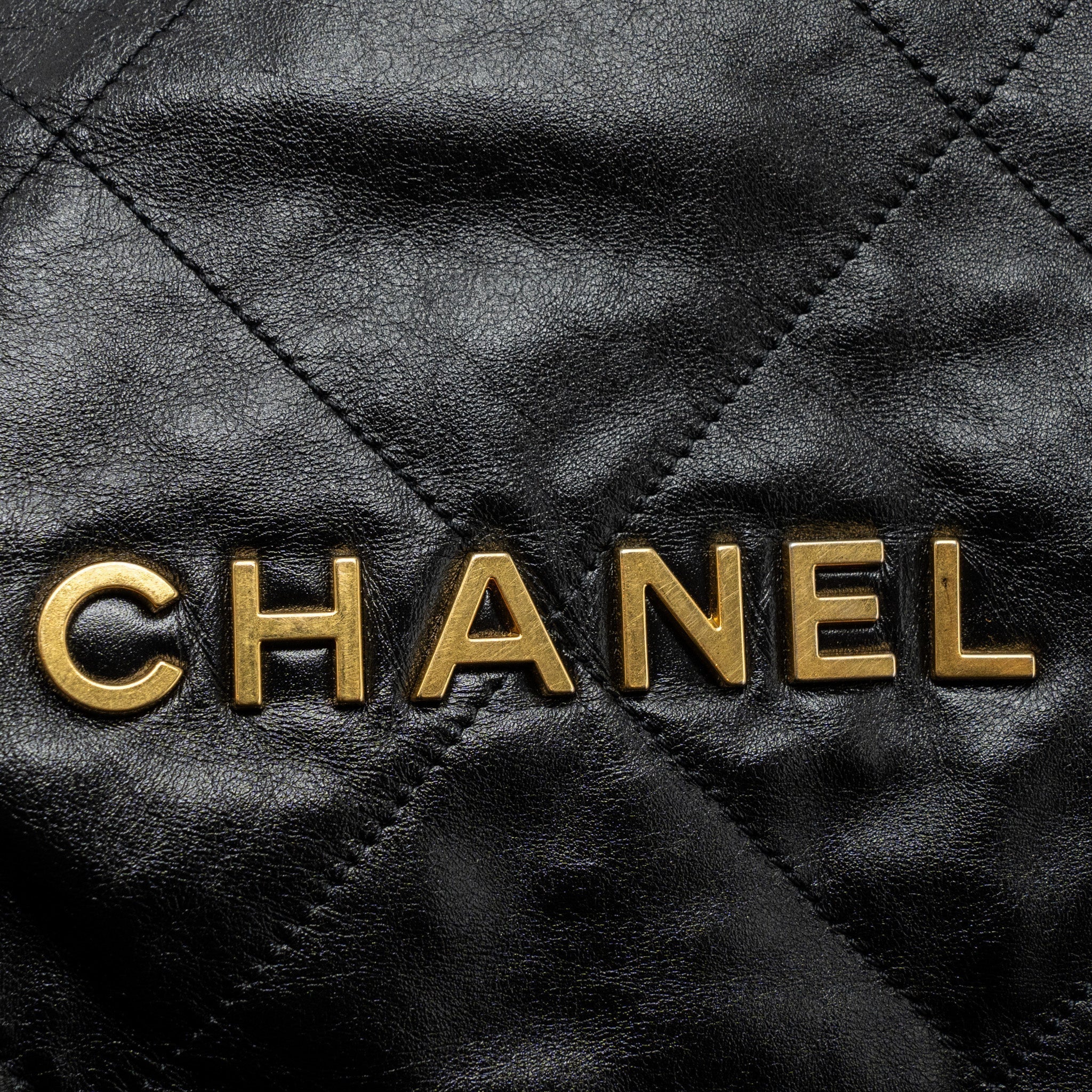 chanel-medium-22-bag-shiny-calfskin-black-brushed-ghwmicrochip