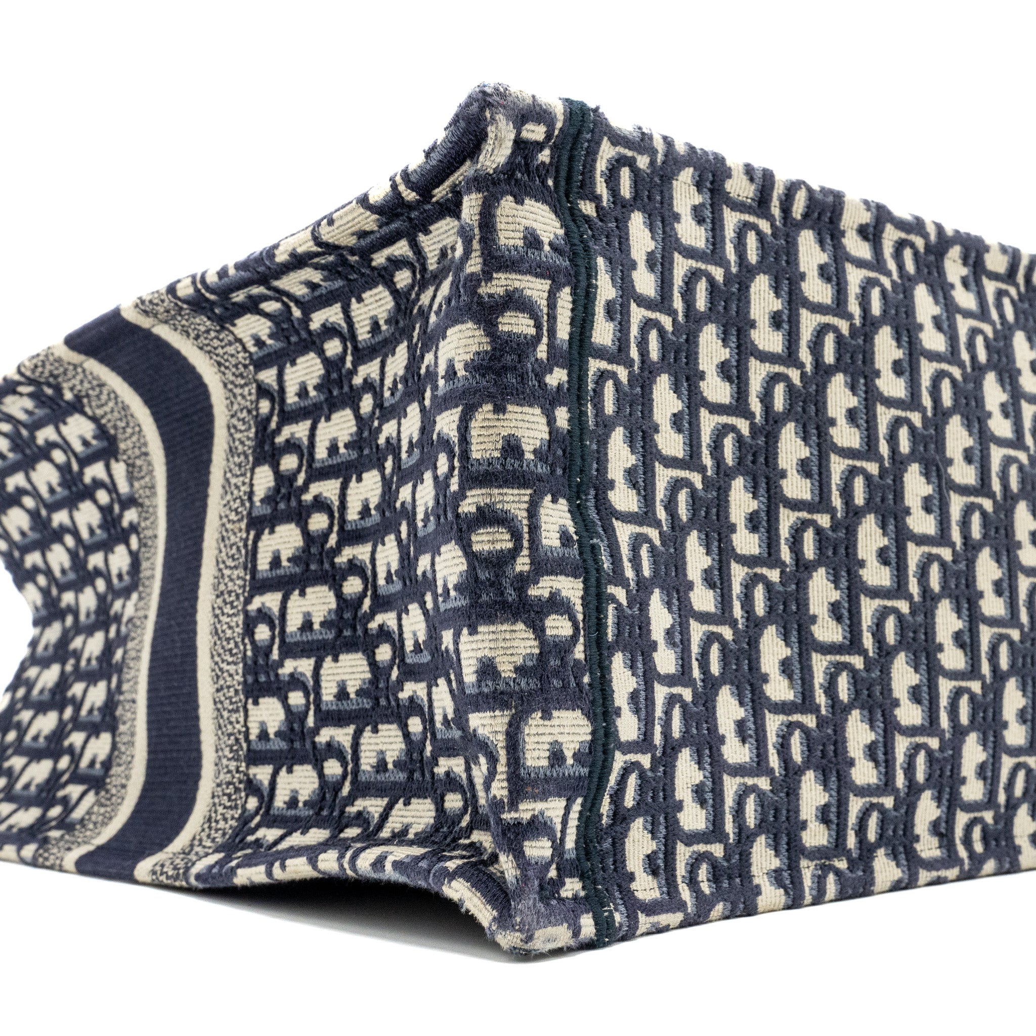 dior-large-book-tote-blue-oblique-embroidery-copy