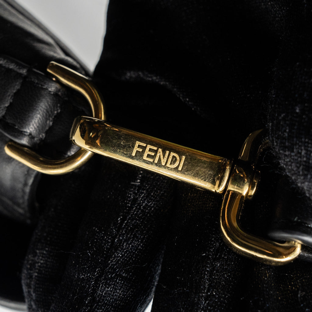fendi-large-baguette-bag-nappa-black-ghw