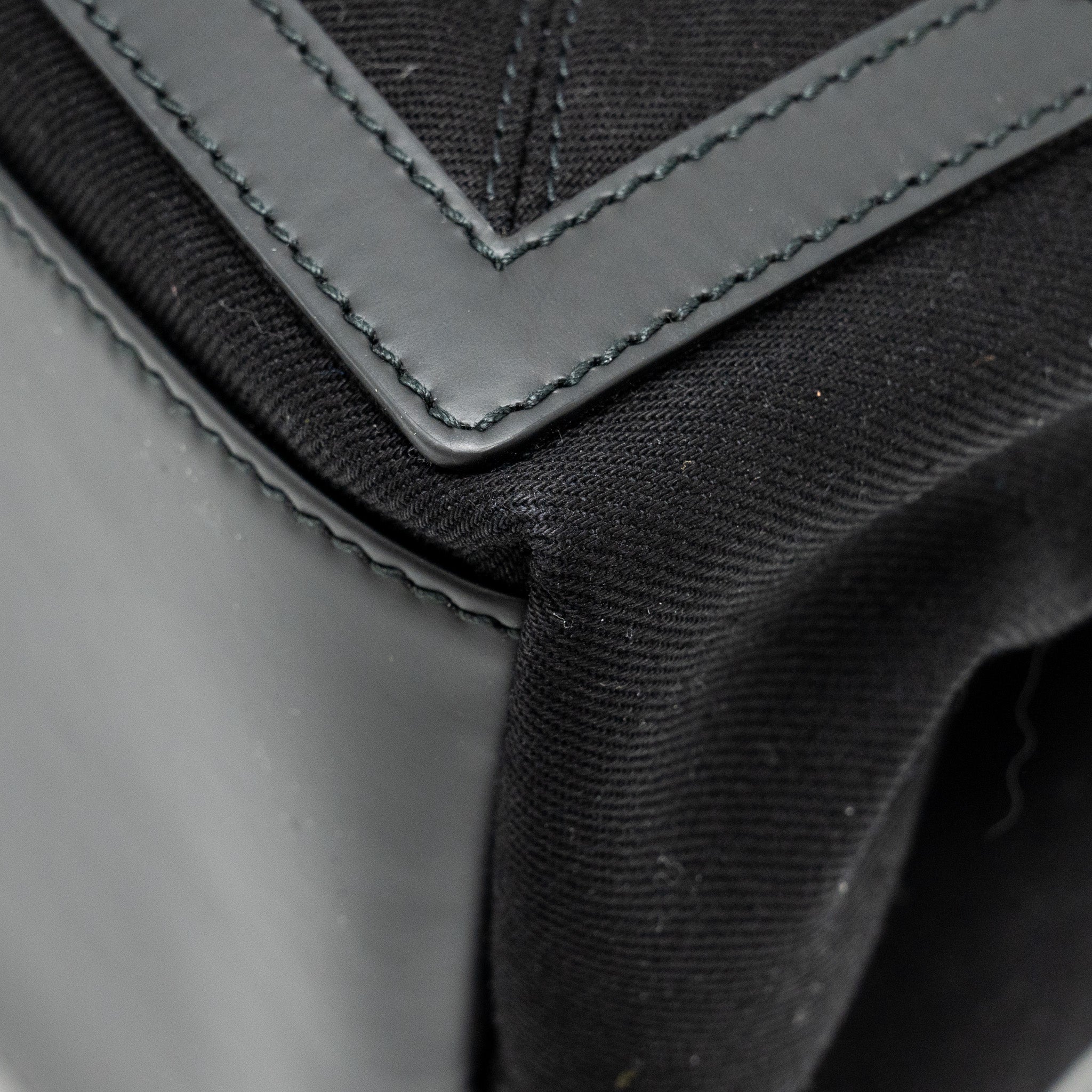 balenciaga-cabas-logo-tote-bag-canvas-calfskin-black-shw
