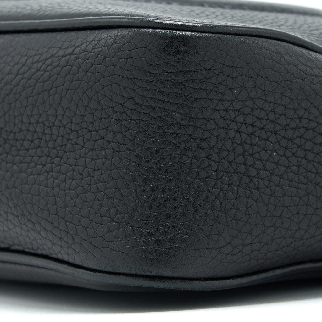 gucci-soho-disco-camera-bag-calfskin-black-ghw