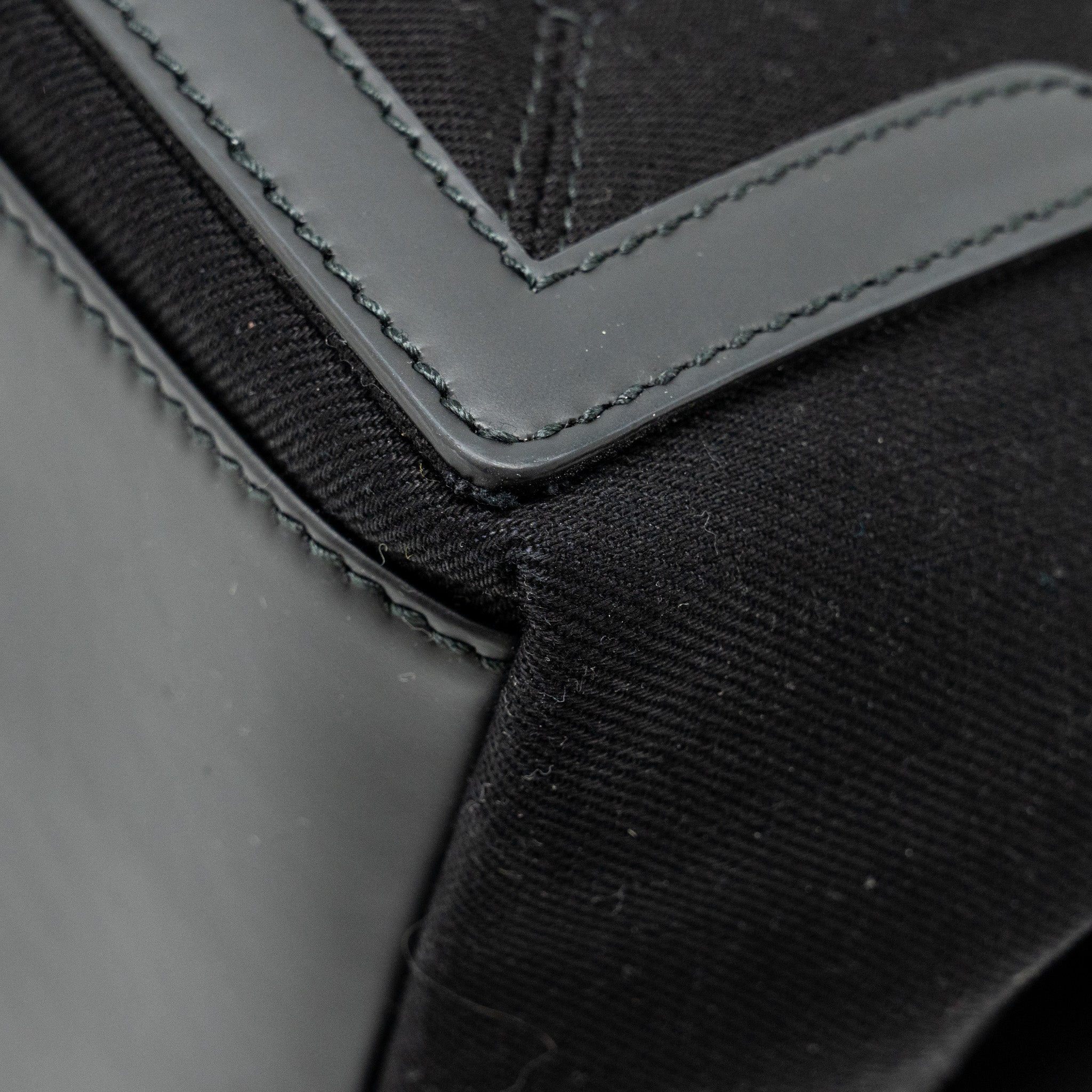 balenciaga-cabas-logo-tote-bag-canvas-calfskin-black-shw