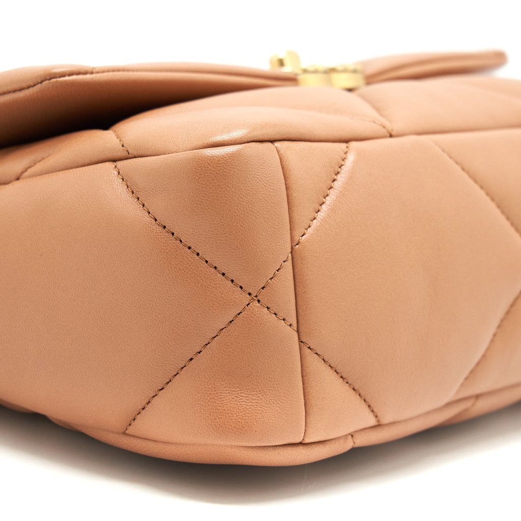 chanel-21p-caramel-small-19-flap-bag-ghw