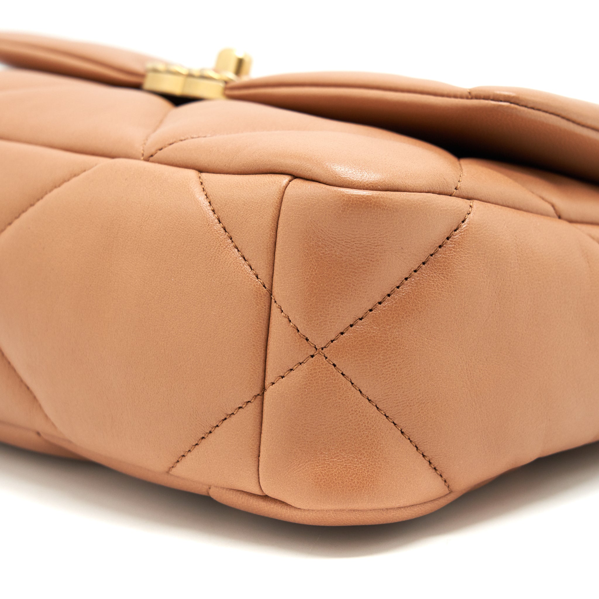 chanel-21p-caramel-small-19-flap-bag-ghw