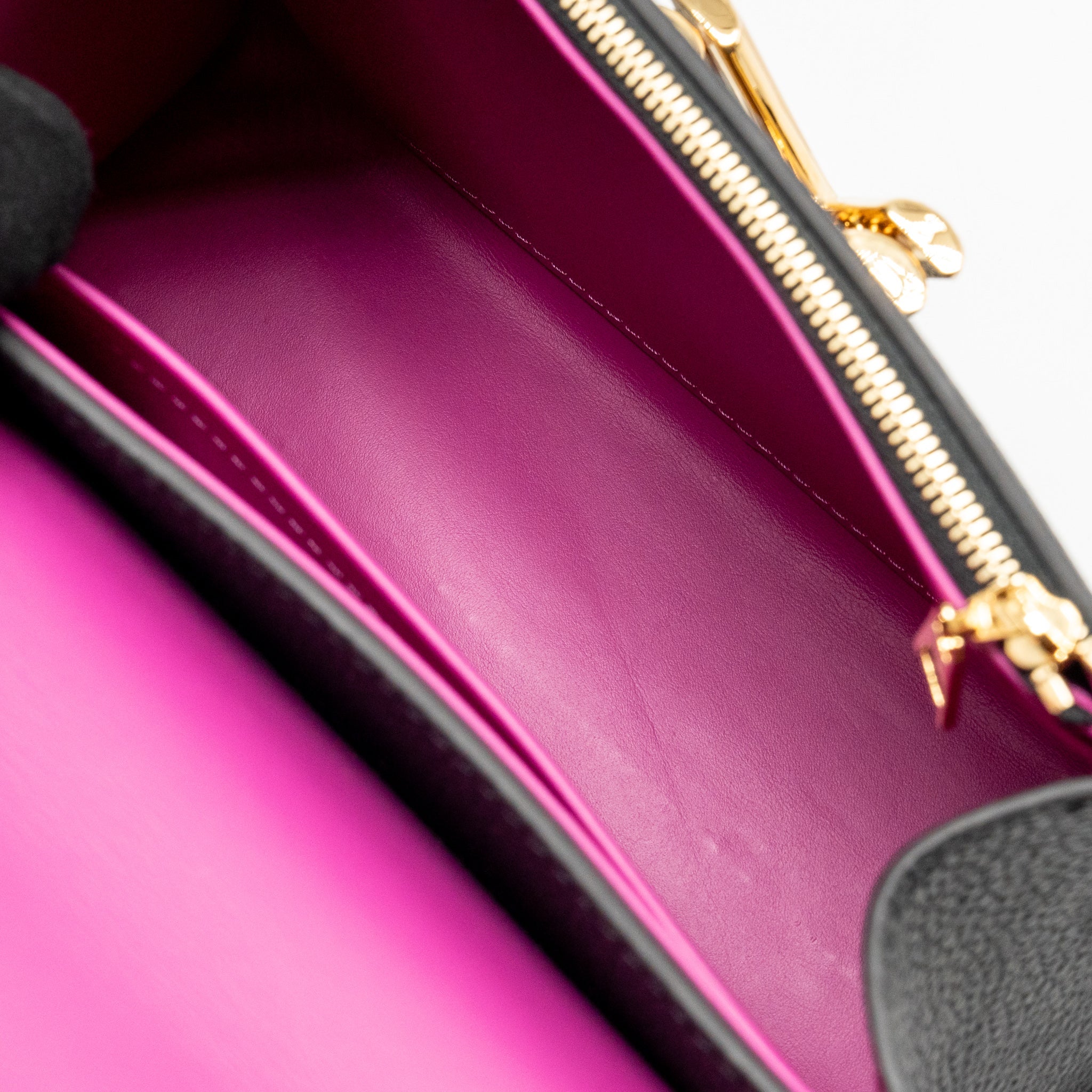 louis-vuitton-twist-one-handle-pm-taurillon-leather-black-pink-ghw