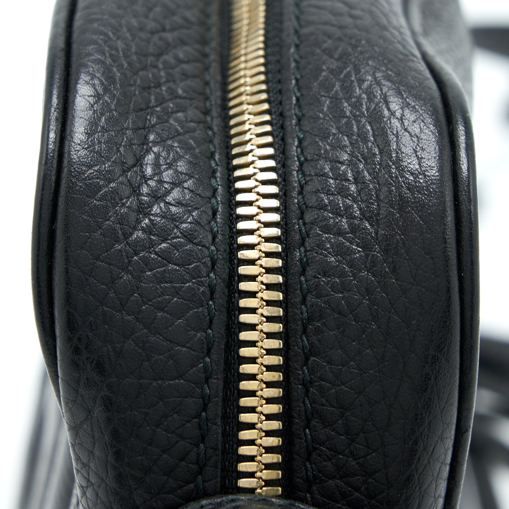 gucci-soho-disco-camera-bag-calfskin-black-ghw