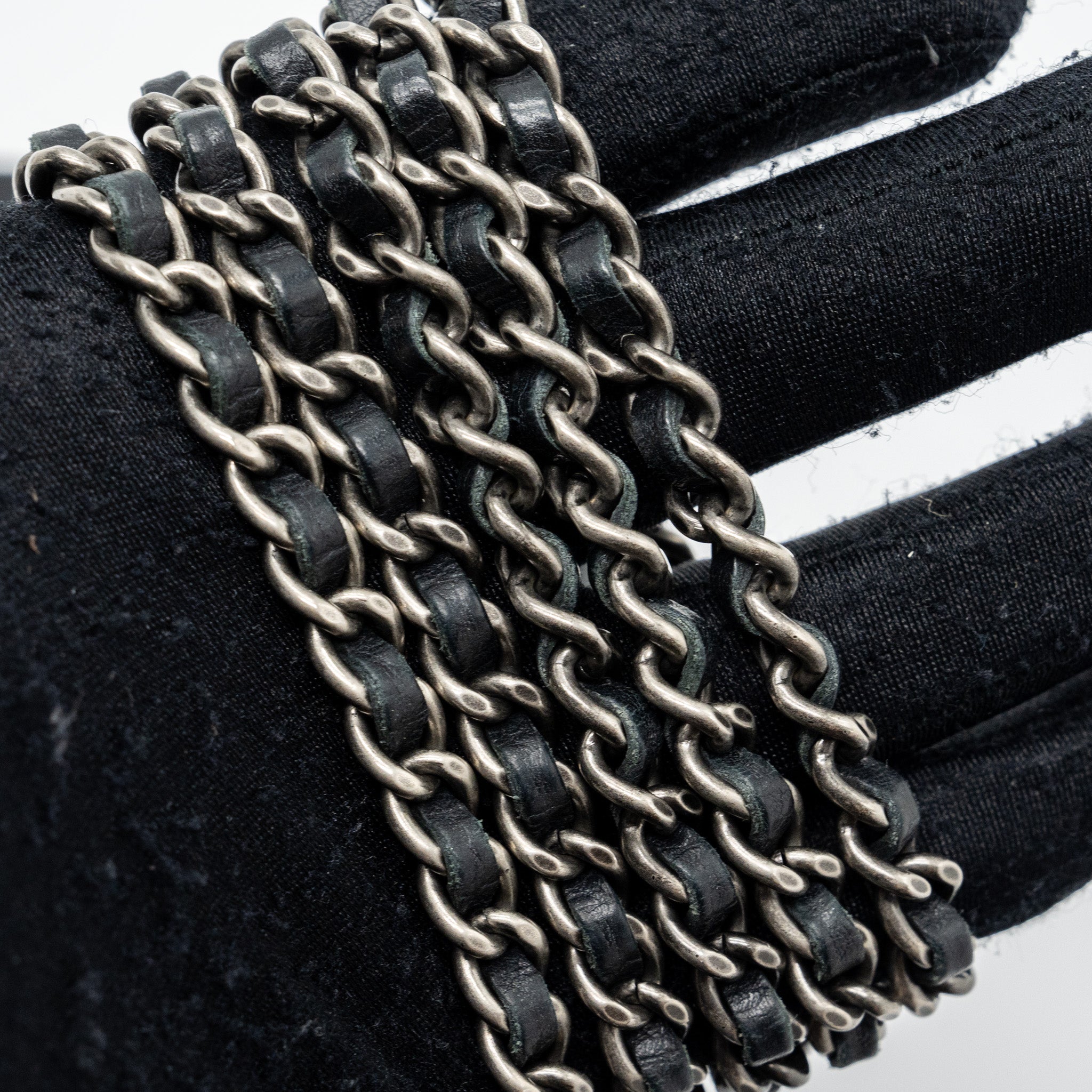 copy-of-chanel-2-55-wallet-on-chain-aged-calfskin-black-ruthenium-shw