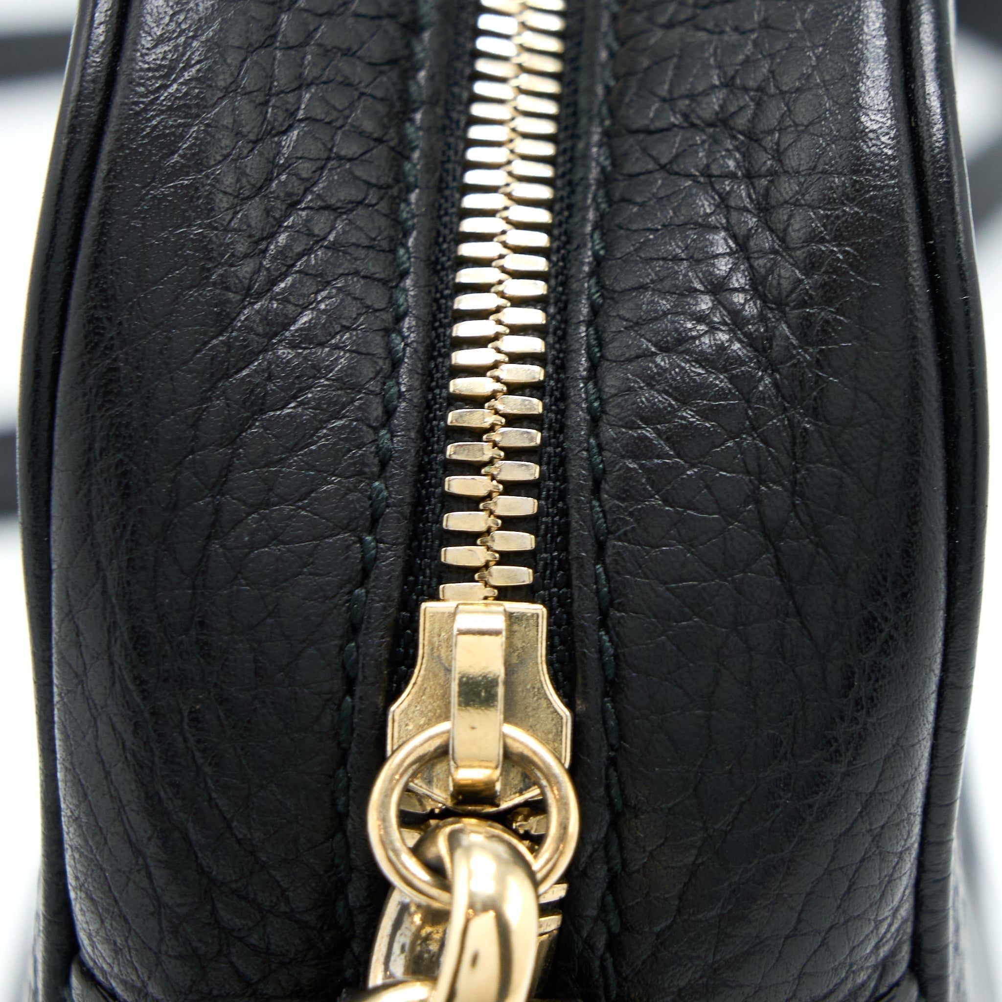 gucci-soho-disco-camera-bag-calfskin-black-ghw