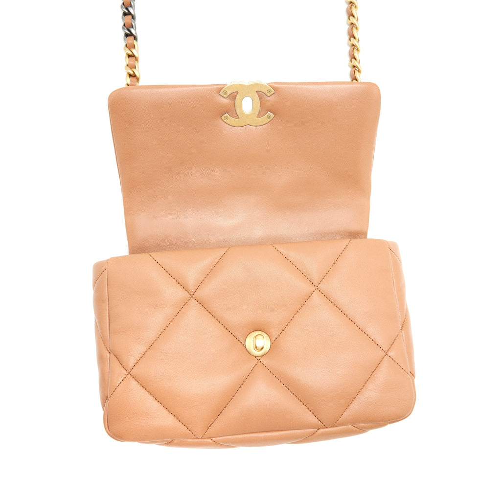chanel-21p-caramel-small-19-flap-bag-ghw