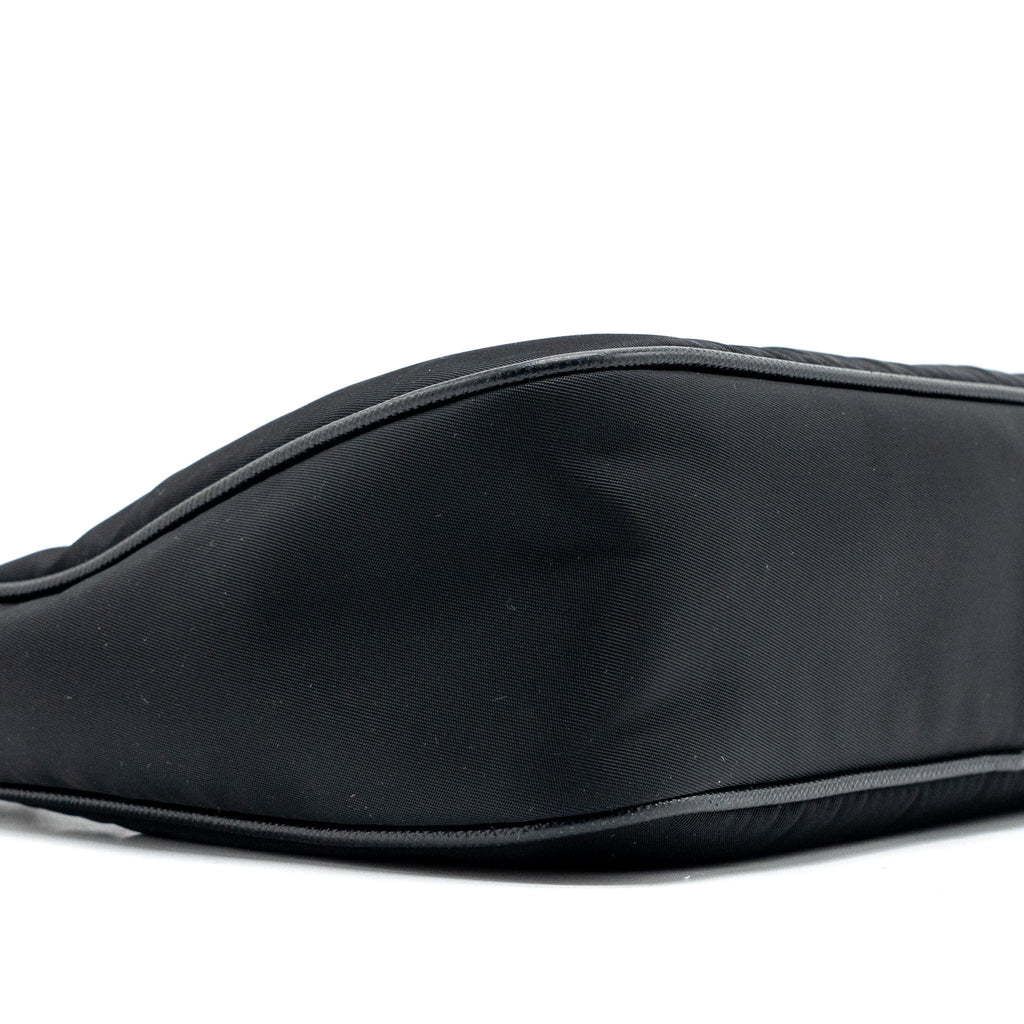 prada-reedition-2005-re-nylon-black-shw