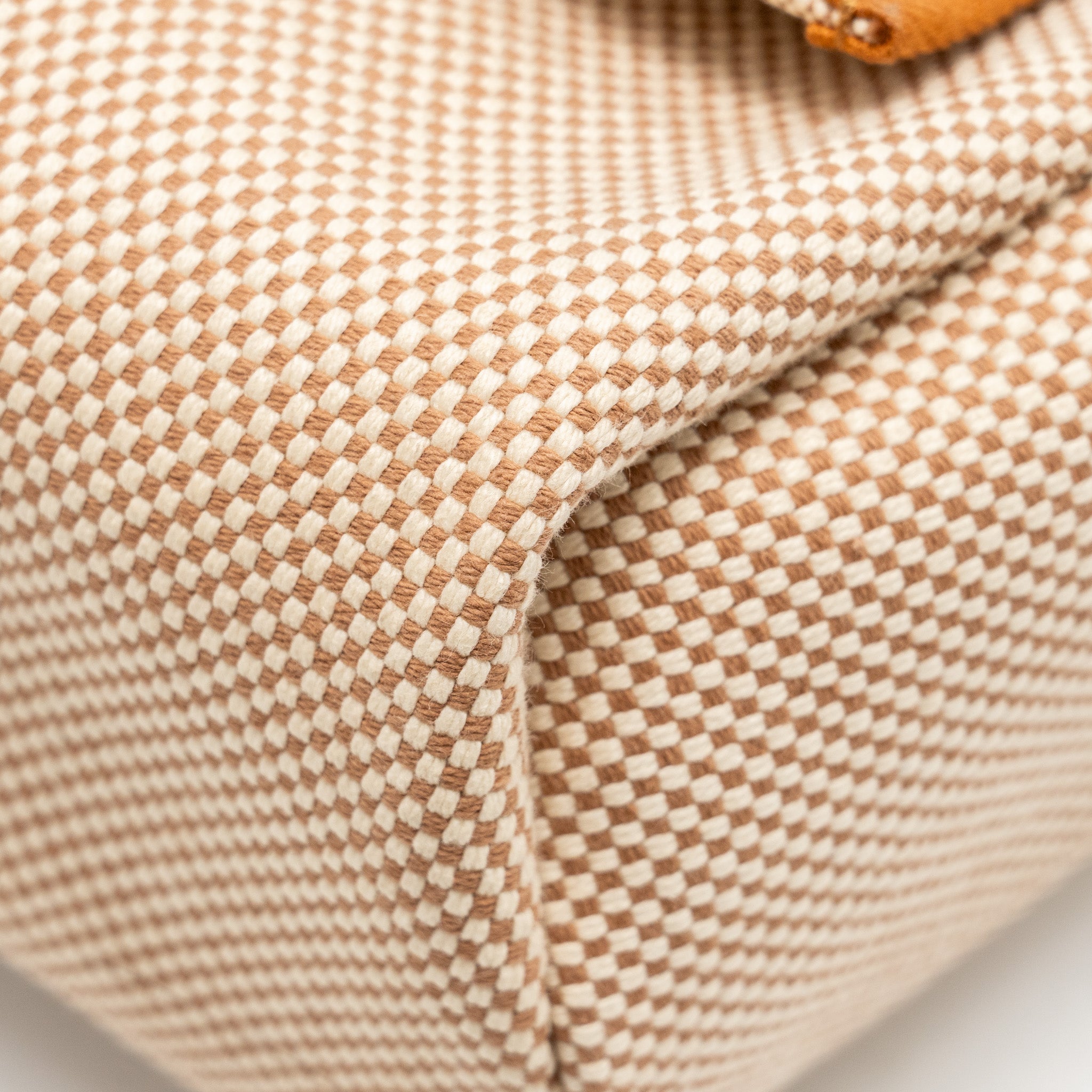 hermes-herbag-31-zip-bag-toile-criss-viking-vache-hunter-leather-ecru-beige-nature-nature-shw-stamp-y