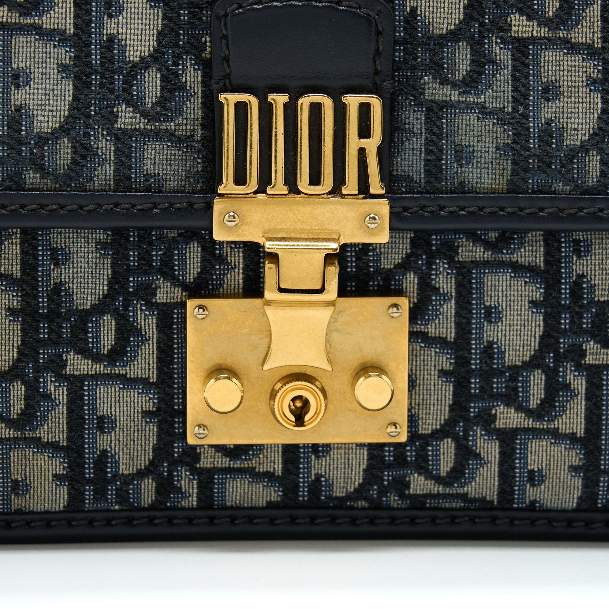 dior-addict-crossbody-bag-oblique-canvas-ghw