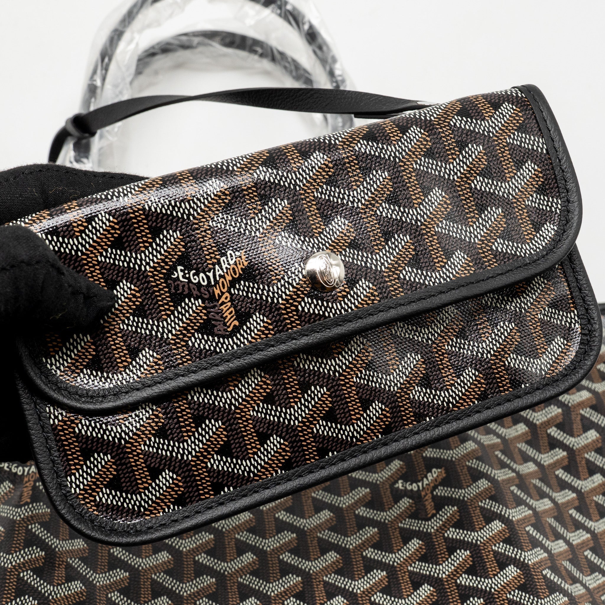 goyard-saint-louis-pm-bag-goyardine-canvas-calfskin-black-shw