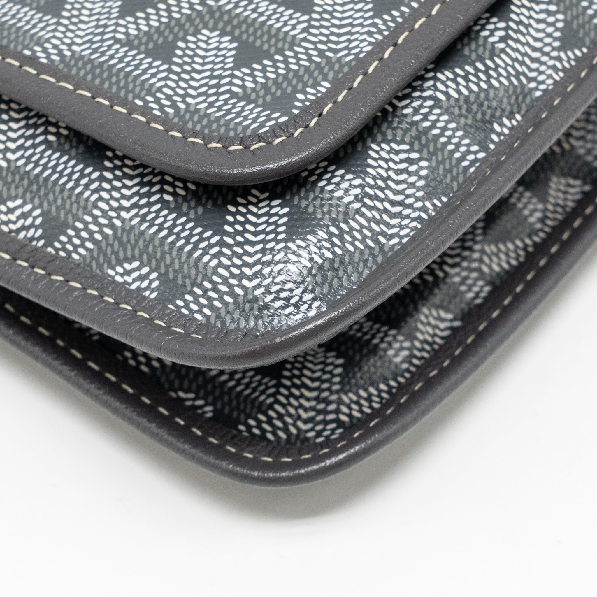 goyard-plumet-pocket-wallet-goyardine-canvas-calfskin-grey-shw-copy