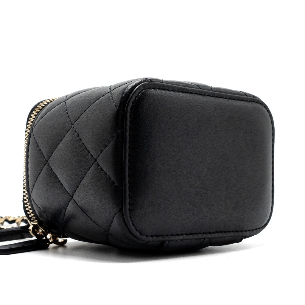 chanel-top-handle-mini-vanity-case-with-chains-lambskin-black-lghw