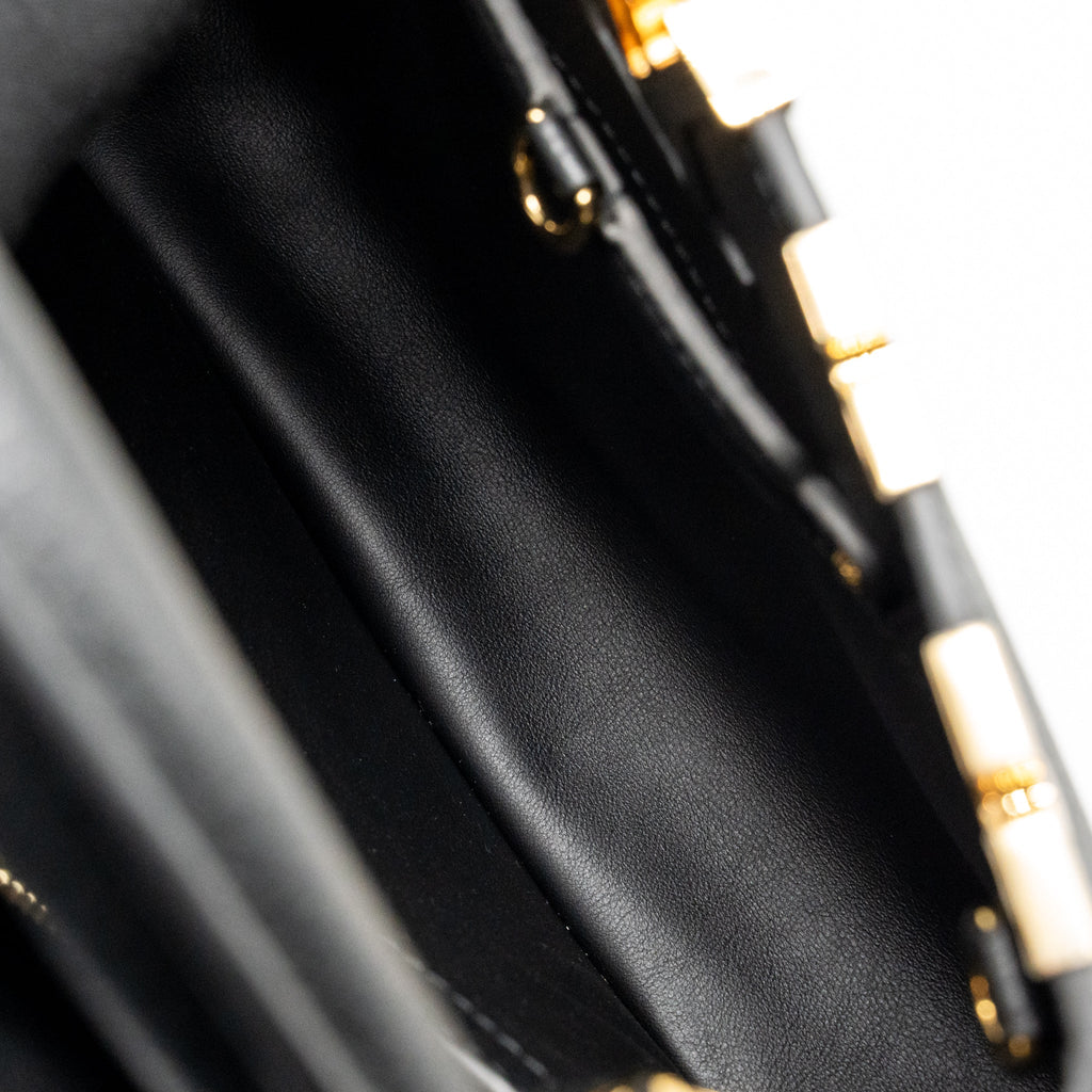 louis-vuitton-capucines-mm-taurillon-leather-black-ghw-1