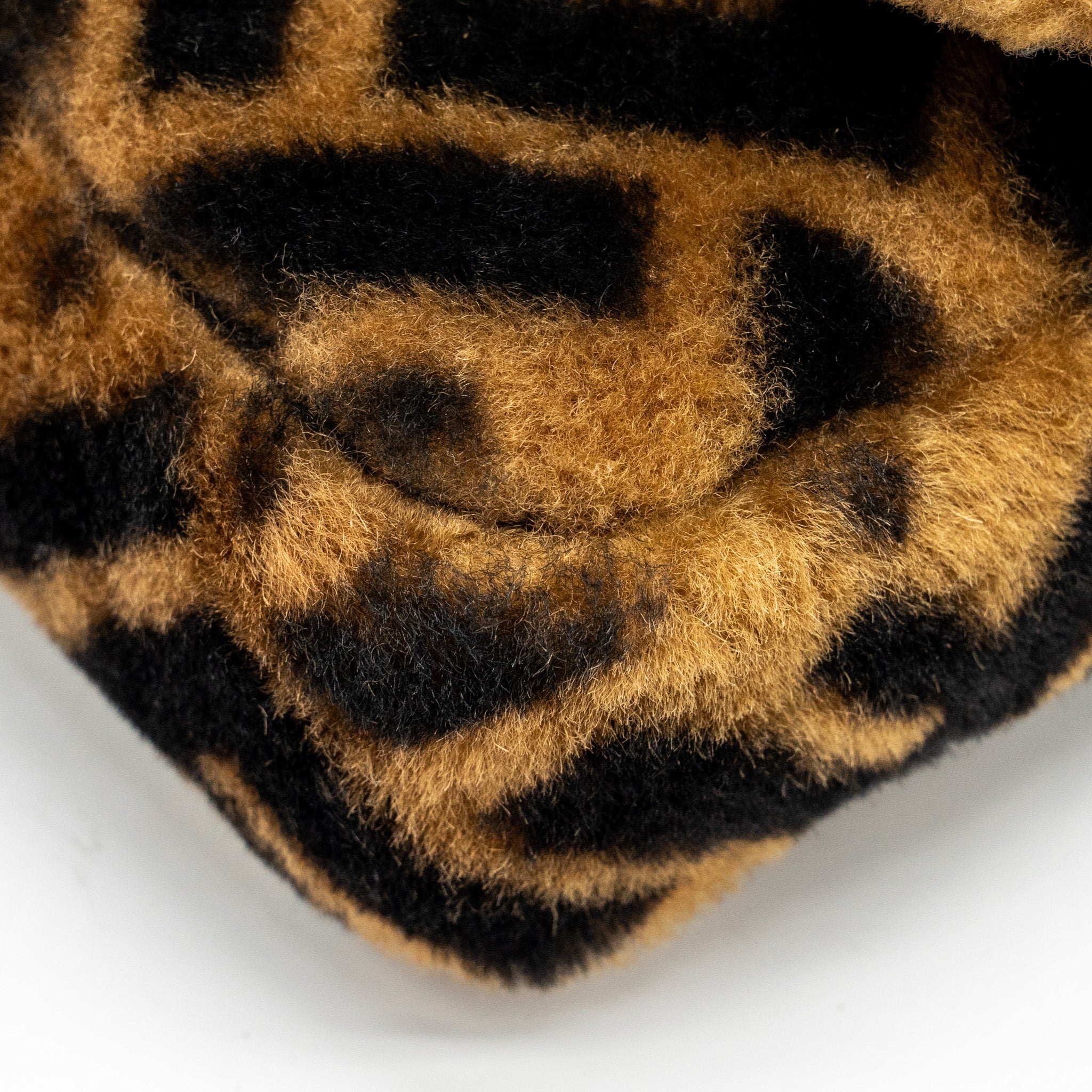 fendi-mini-baguette-bag-lamb-fur-black-brown-ghw