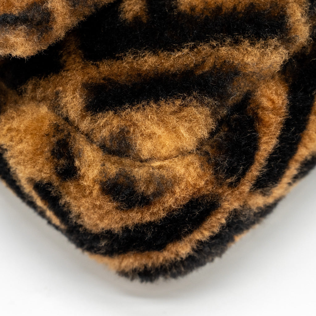 fendi-mini-baguette-bag-lamb-fur-black-brown-ghw