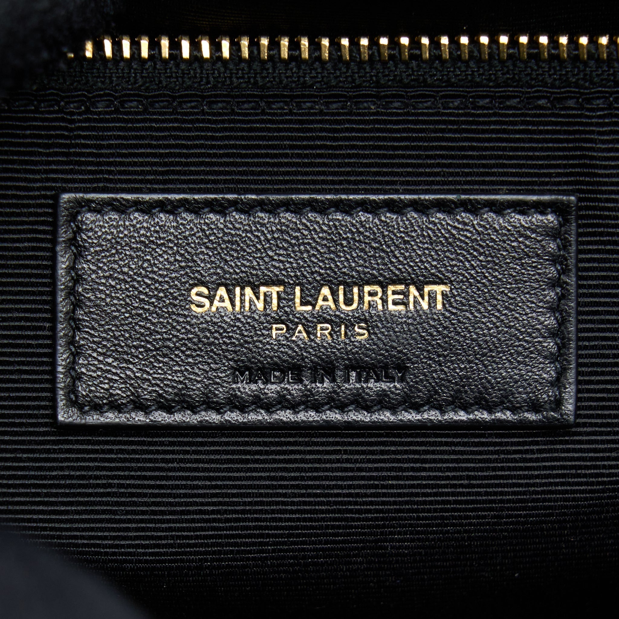 saint-laurent-ysl-chevron-tote-bag-black-ghw