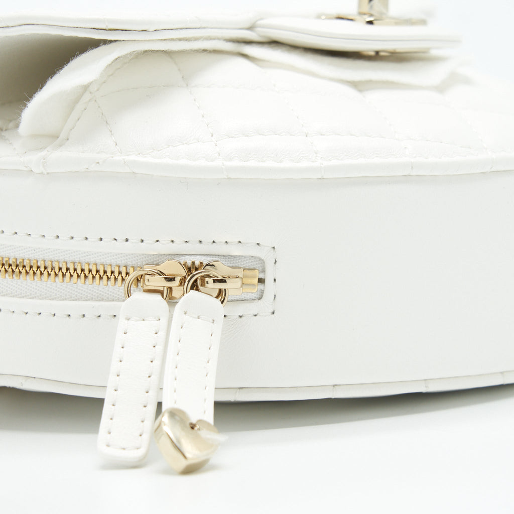 chanel-22s-heart-bag-lambskin-white-lghw-microchip-1