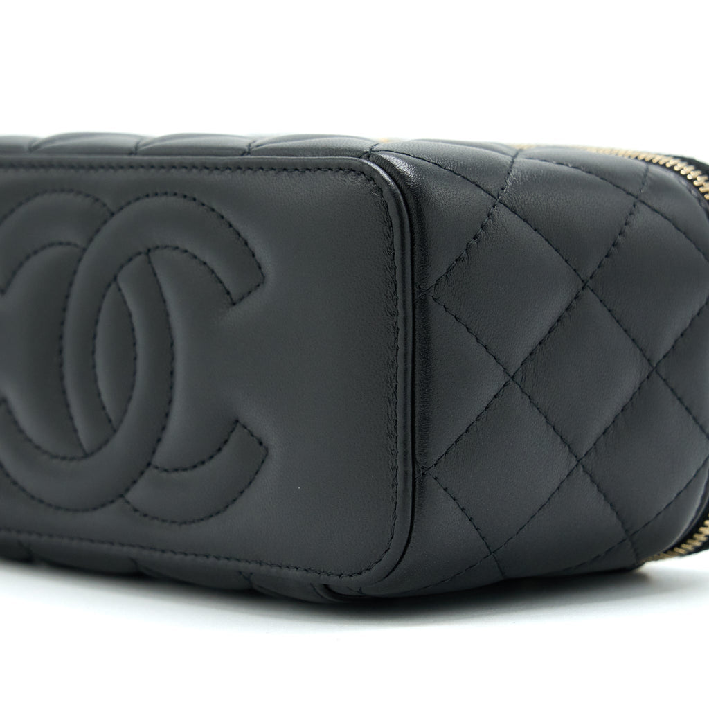 chanel-22b-pearl-crush-long-vanity-with-chain-lambskin-black-ghw
