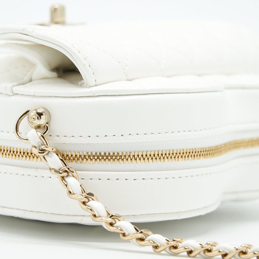chanel-22s-heart-bag-lambskin-white-lghw-microchip-1