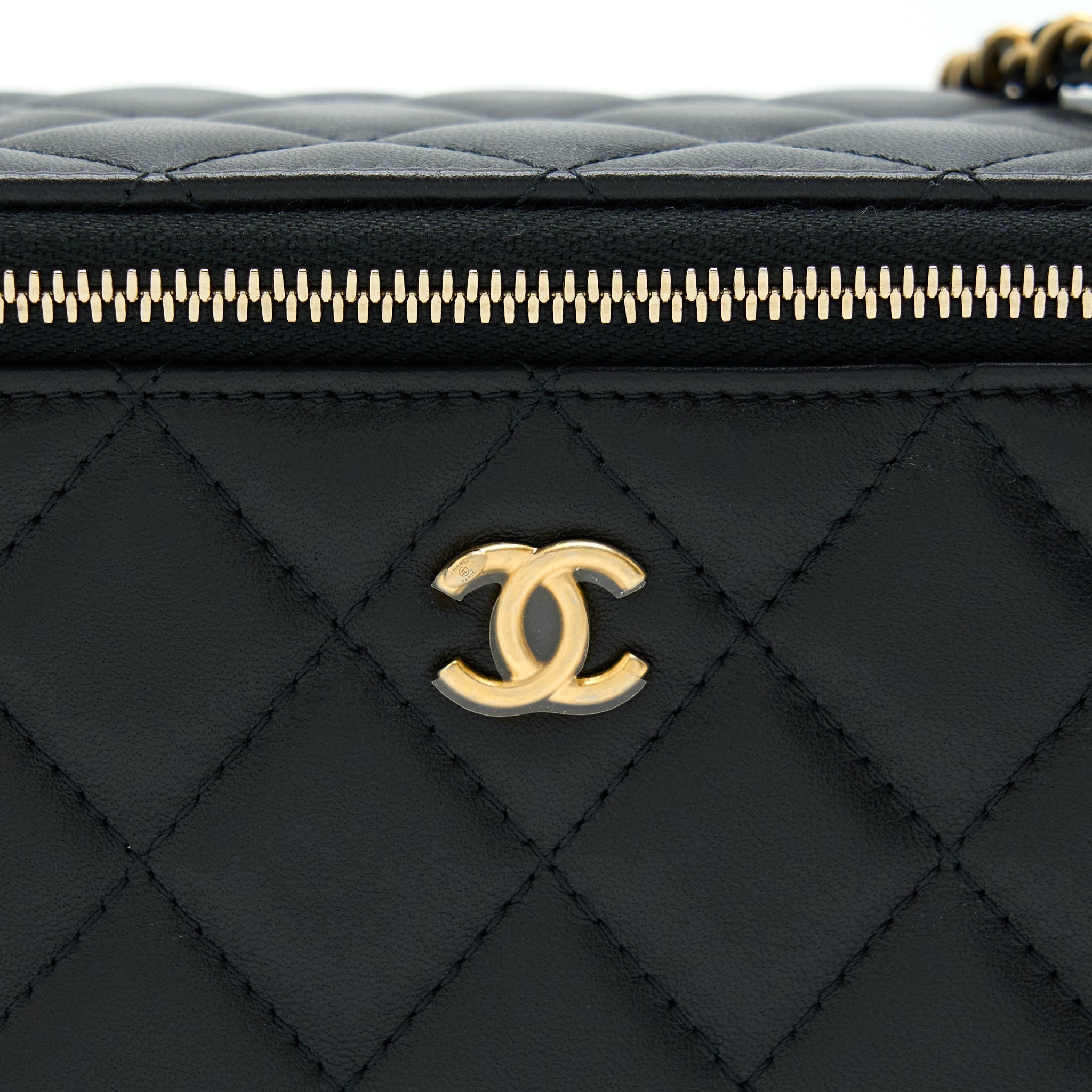 chanel-22b-pearl-crush-long-vanity-with-chain-lambskin-black-ghw