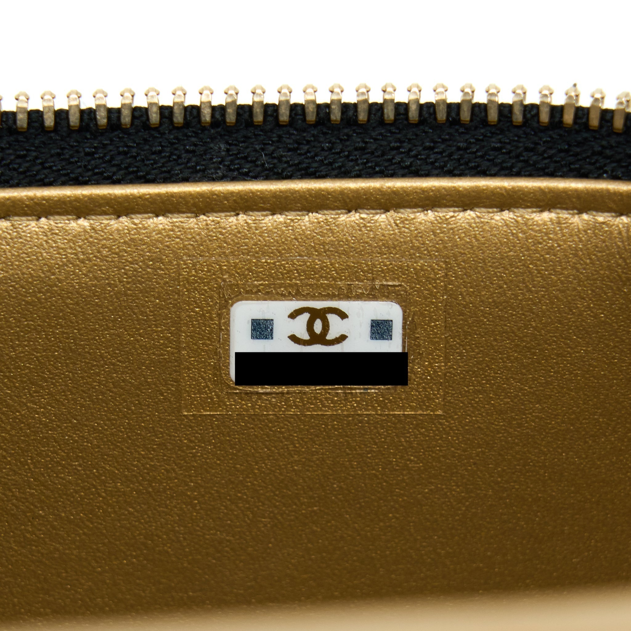 chanel-22b-pearl-crush-long-vanity-with-chain-lambskin-black-ghw