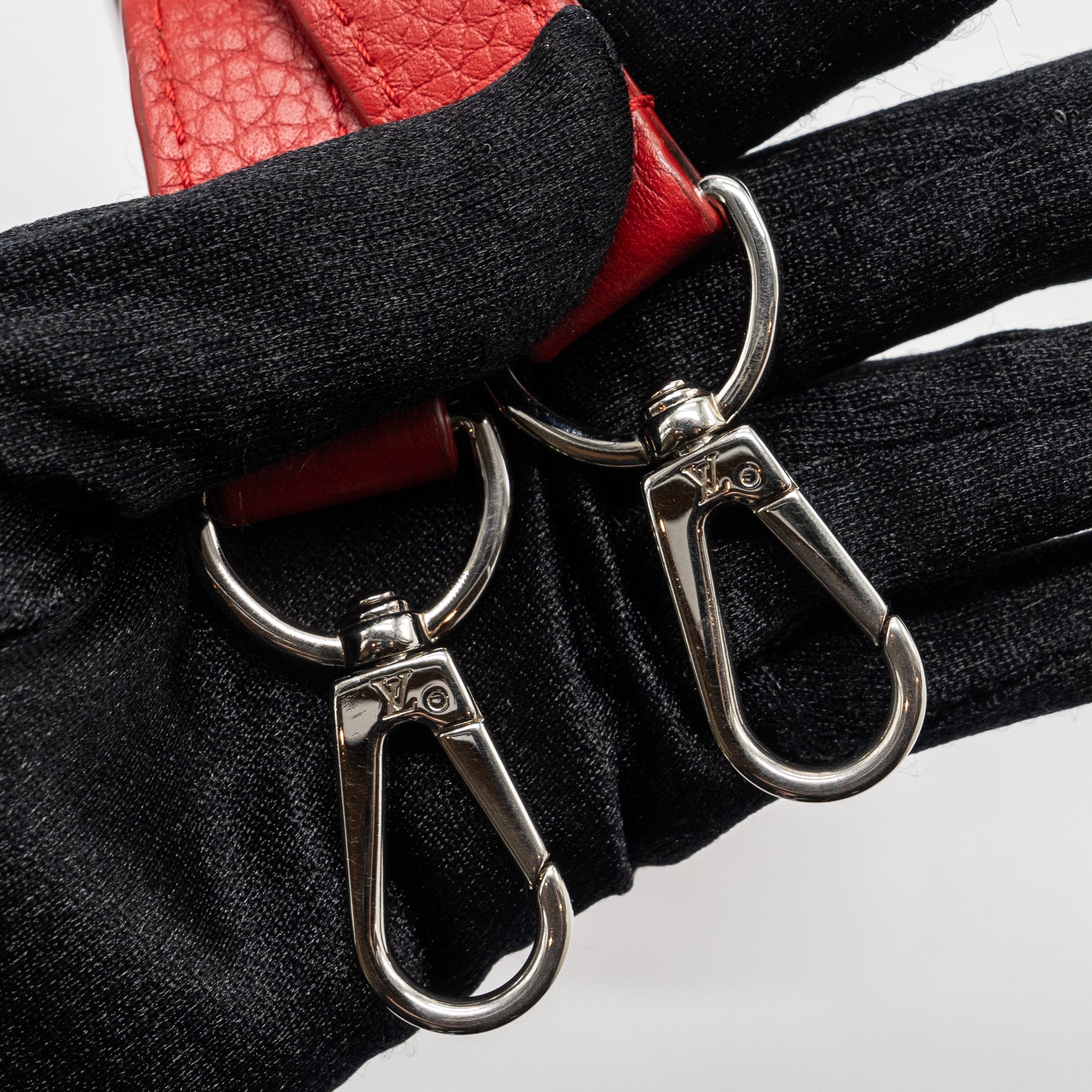 louis-vuitton-capucines-bb-taurillon-red-ghw-1
