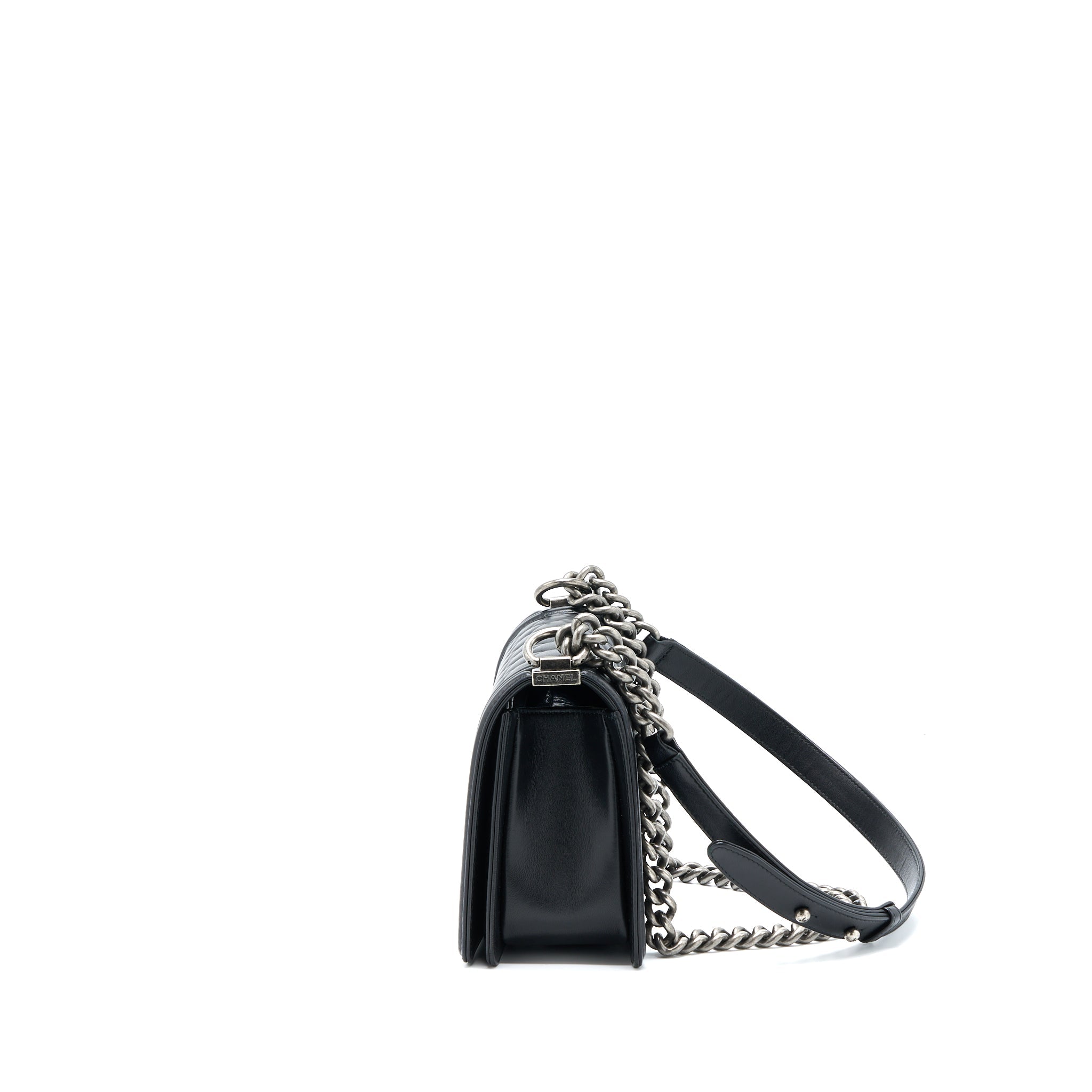 chanel-medium-boy-bag-lambskin-black-ruthenium-shw-1