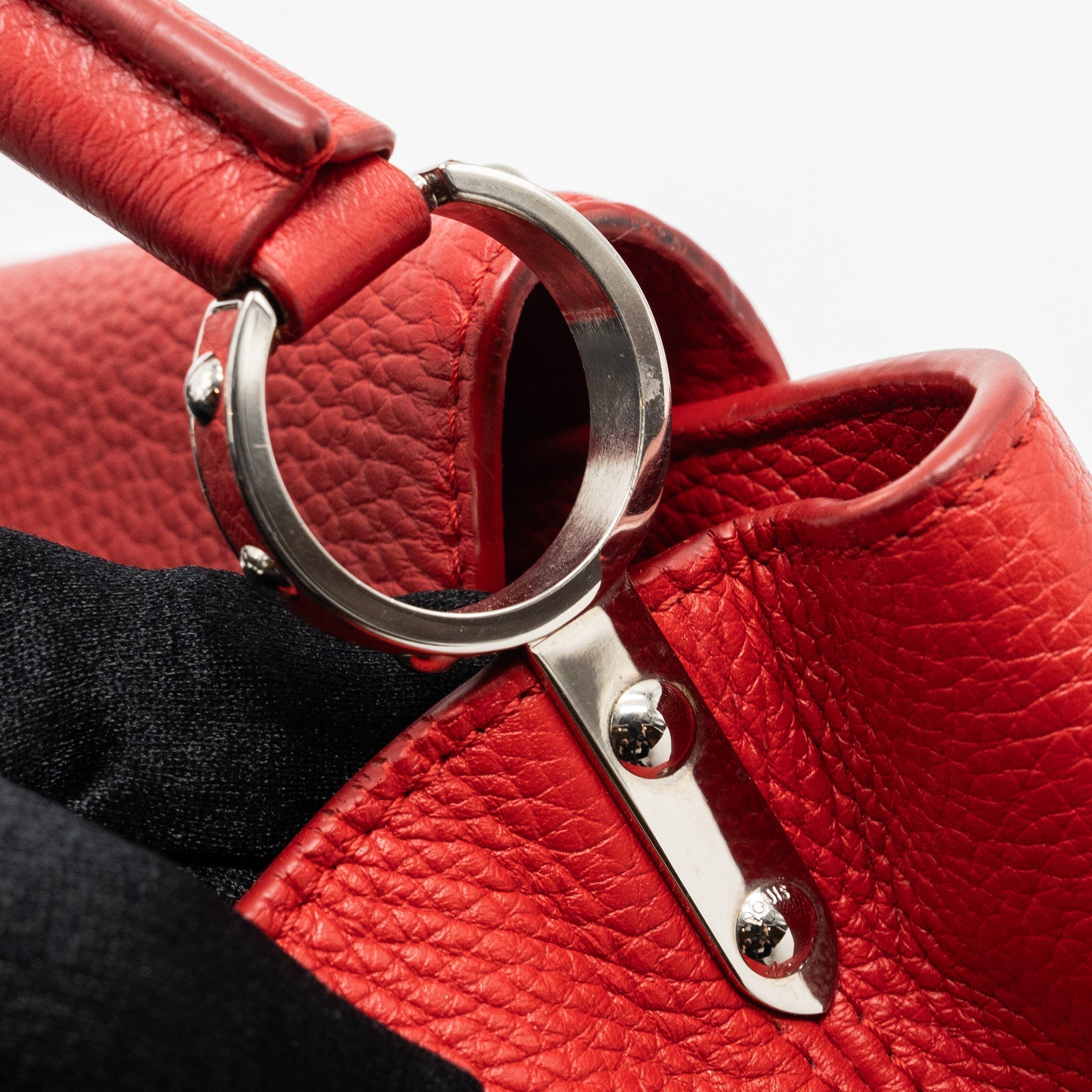 louis-vuitton-capucines-bb-taurillon-red-ghw-1