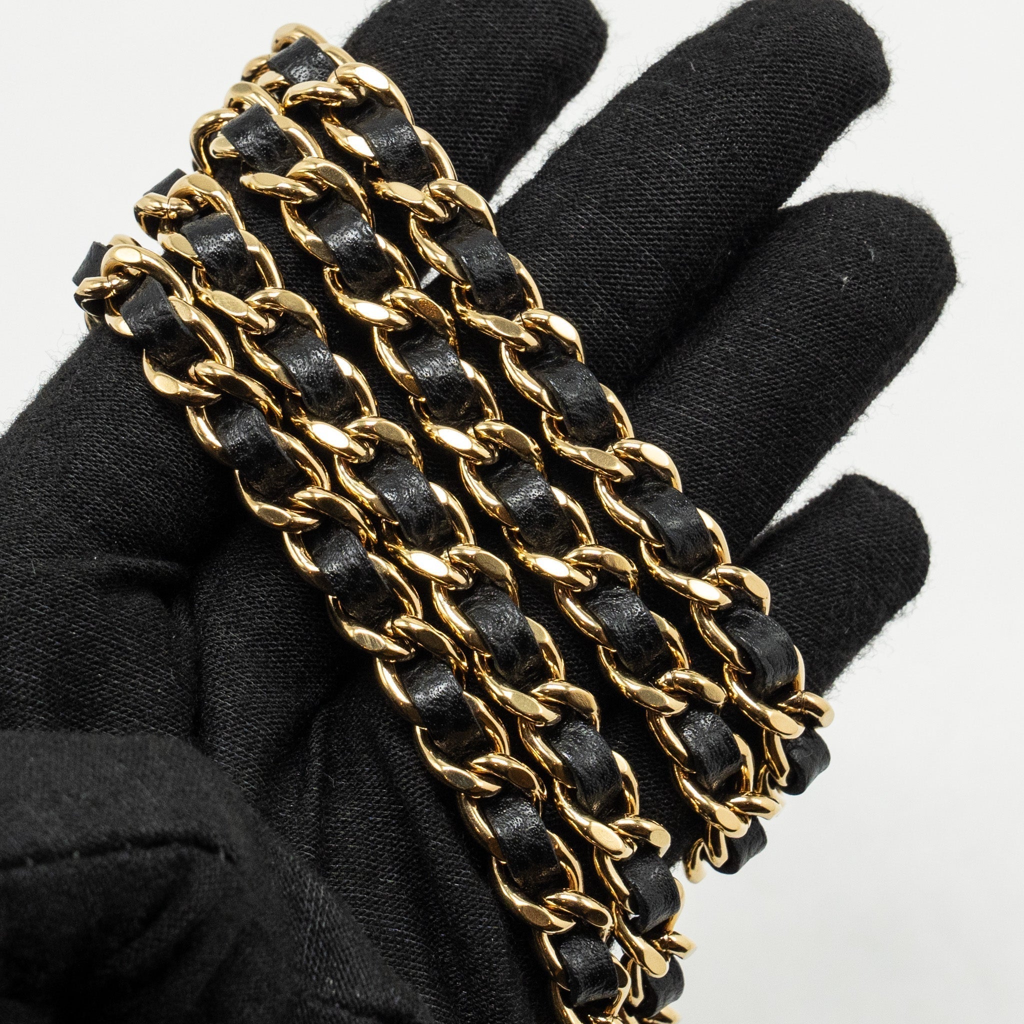 chanel-classic-wallet-on-chain-caviar-black-ghw-microchip-24