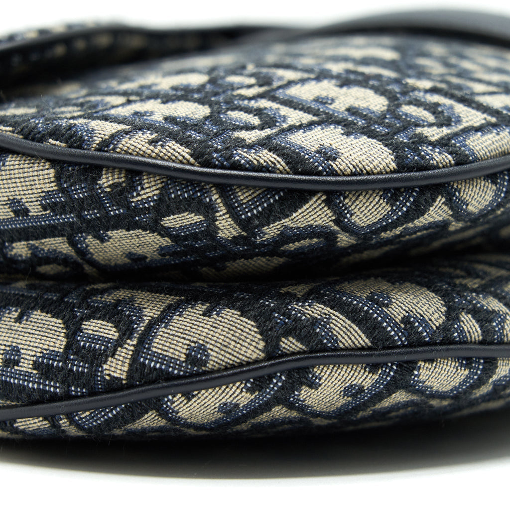 christian-dior-oblique-medium-saddle-bag