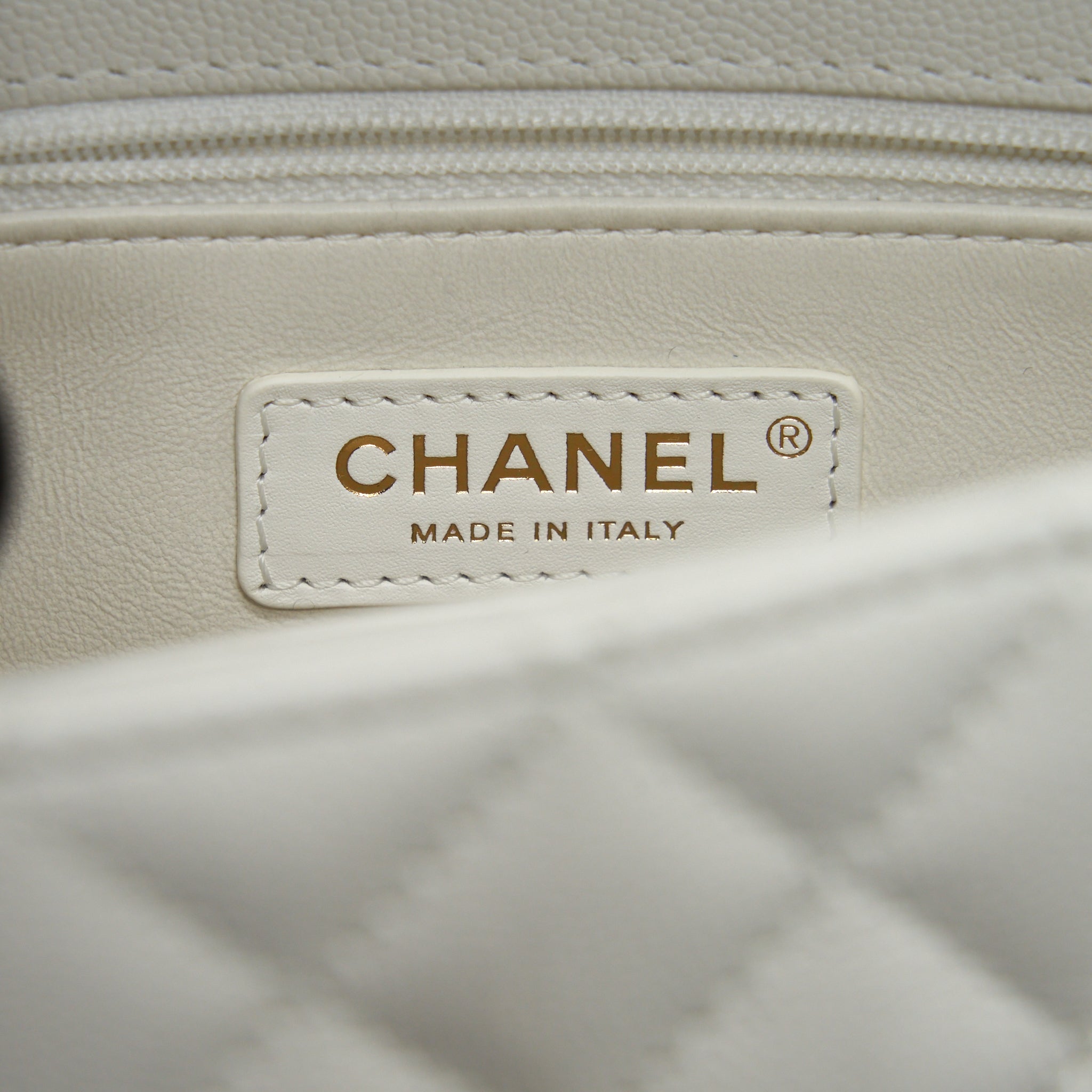 chanel-small-coco-handle-caviar-white-lghw-microchip-1
