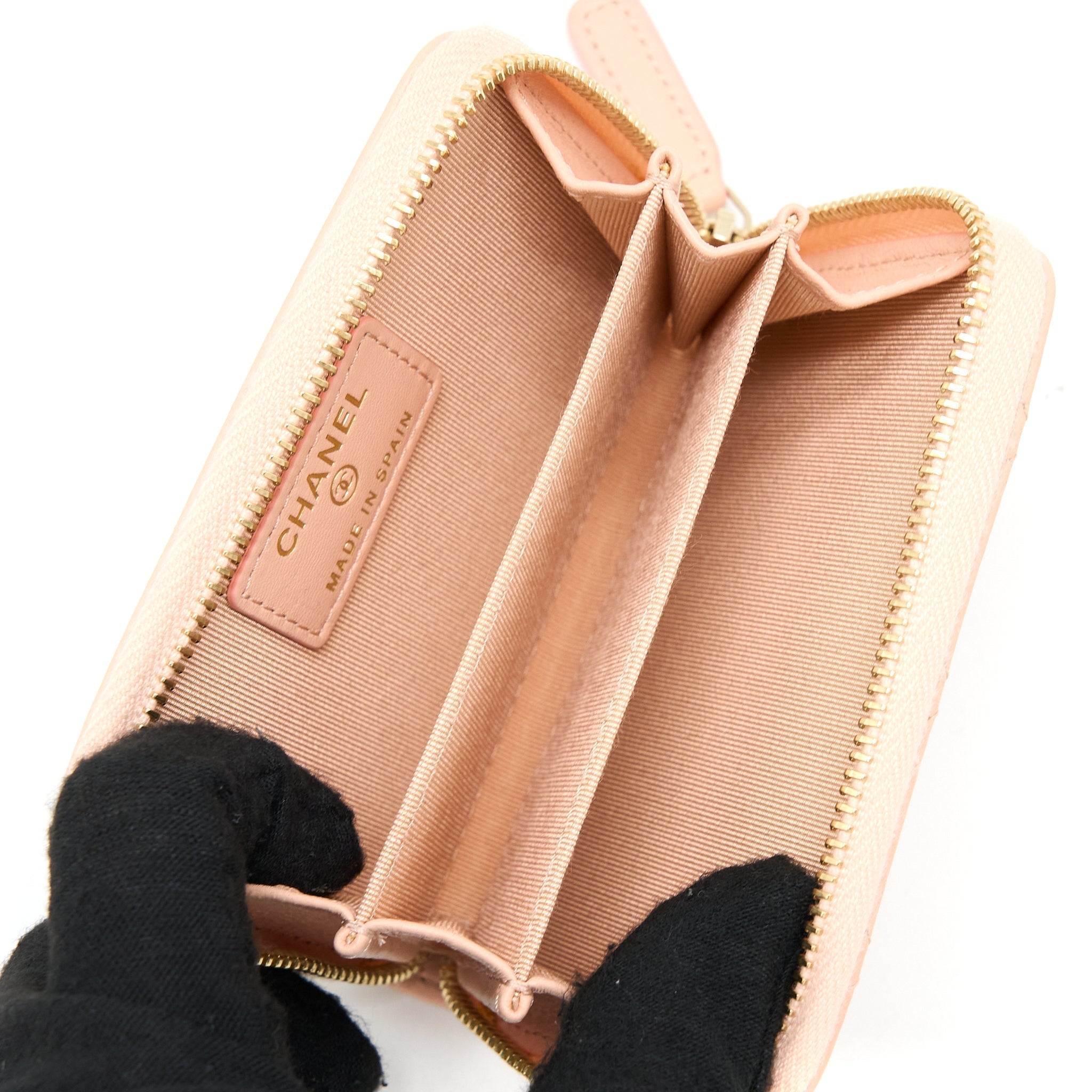 chanel-zip-card-holder-lambskin-light-pink-lghw