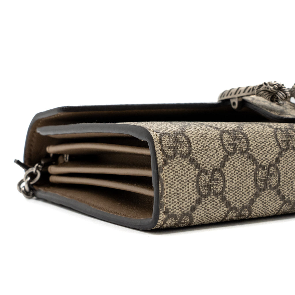 gucci-dionysus-wallet-on-chain-gg-supreme-canvas-shw-1