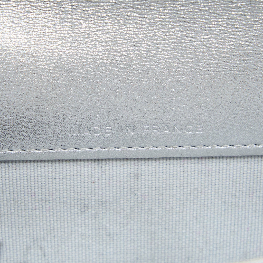 chanel-quilted-classic-flap-card-holder-lambskin-silver-shw