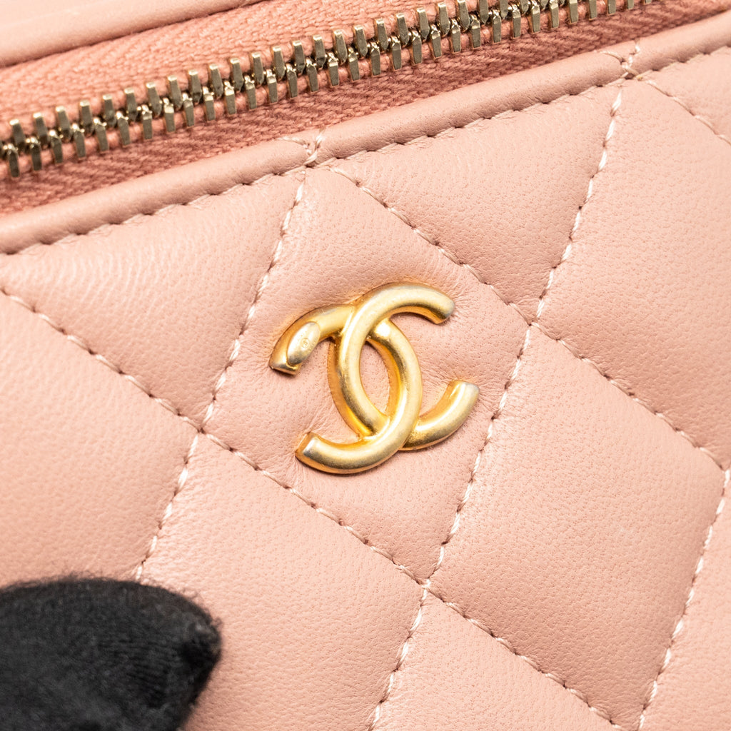 chanel-pearl-crush-mini-vanity-with-chain-lambskin-pink-ghw