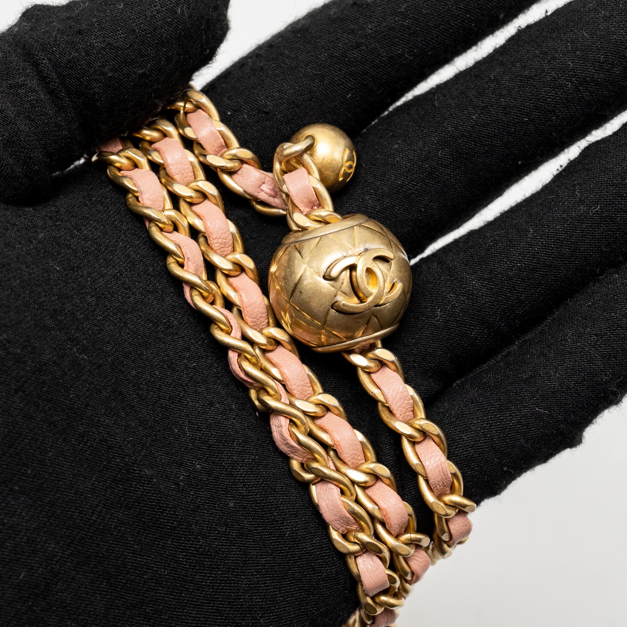chanel-pearl-crush-mini-vanity-with-chain-lambskin-pink-ghw
