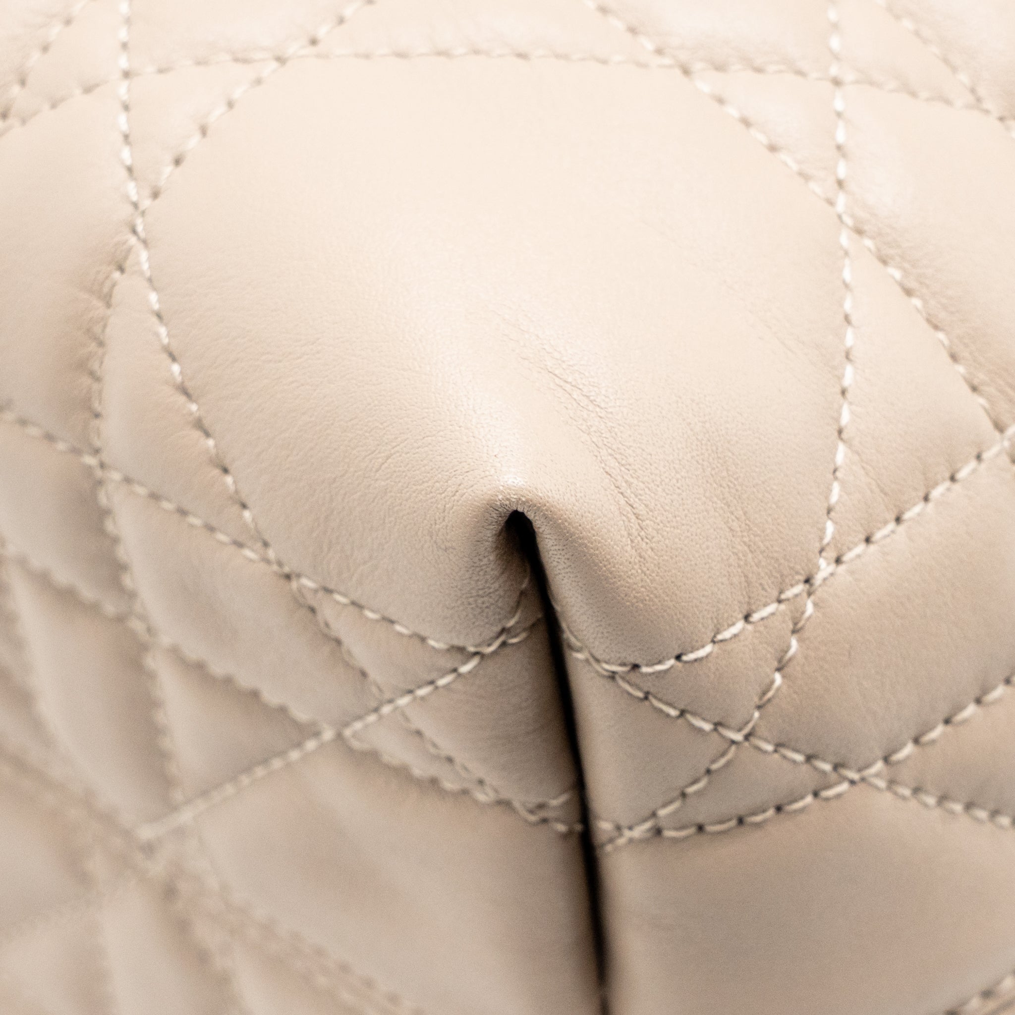 dior-small-toujours-tote-bag-macrocannage-calfskin-powder-beige-lghw