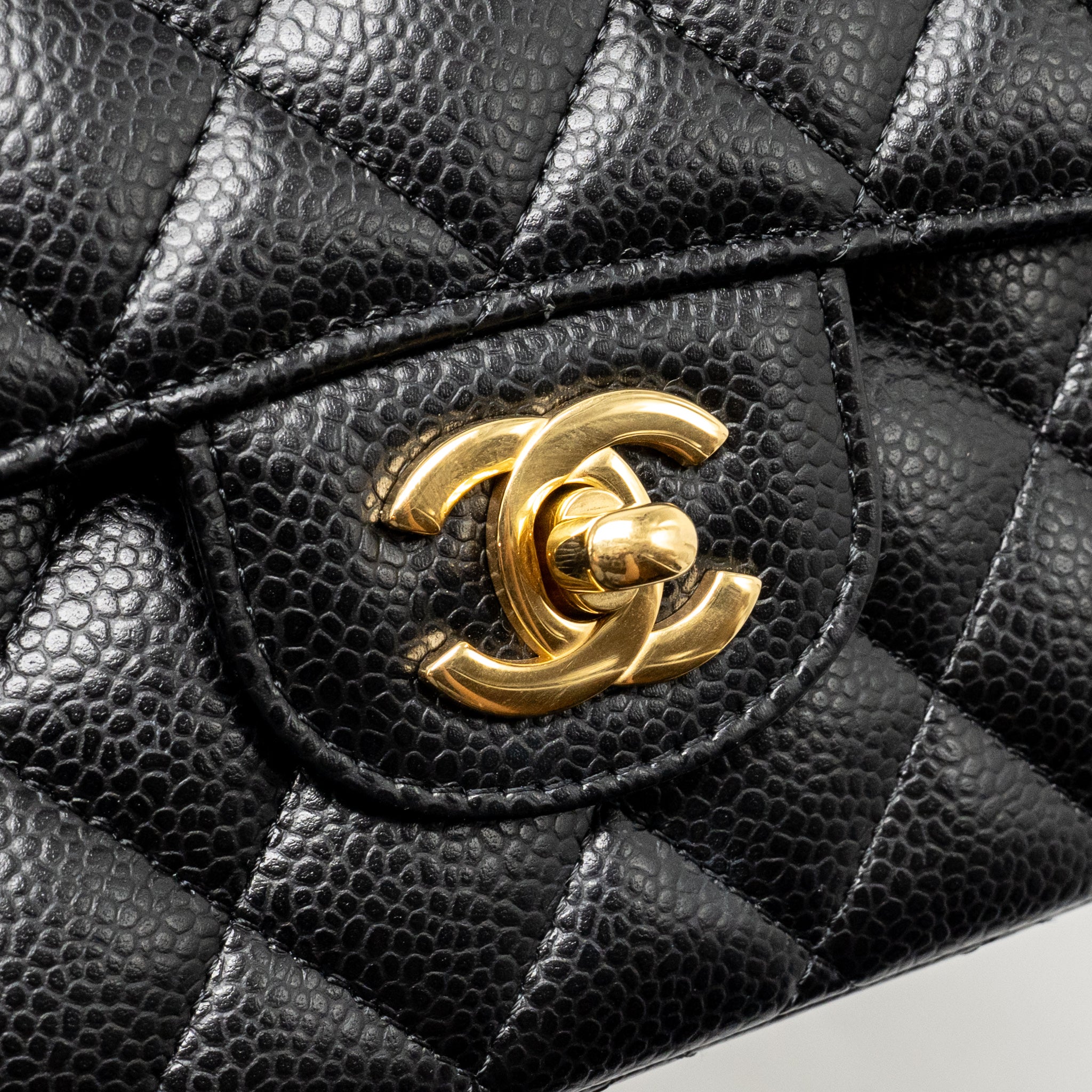 chanel-medium-classic-double-flap-bag-caviar-black-ghw-microchip-11